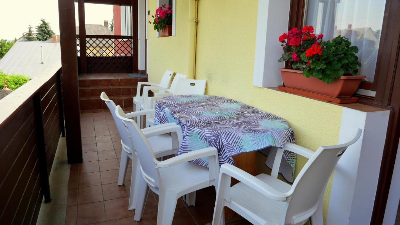 Papp Apartmanhaz Διαμέρισμα Vonyarcvashegy Εξωτερικό φωτογραφία